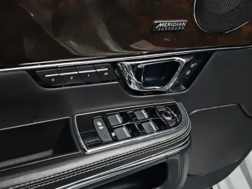 2019 Jaguar XJ с пробегом 87 336 км