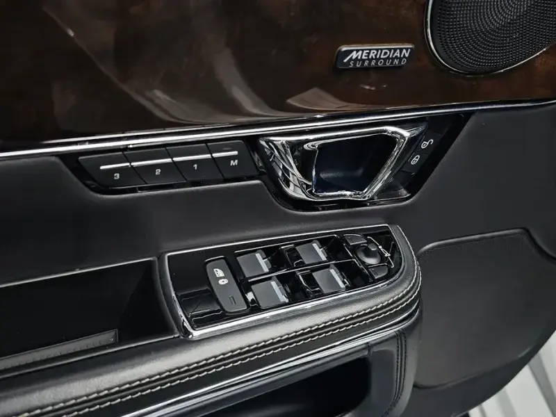 2019 Jaguar XJ с пробегом 87 336 км