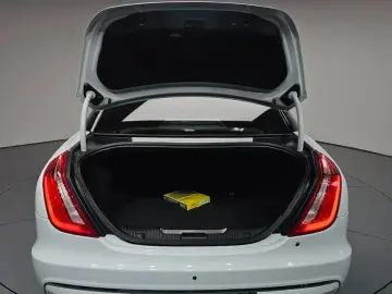 2019 Jaguar XJ с пробегом 87 336 км