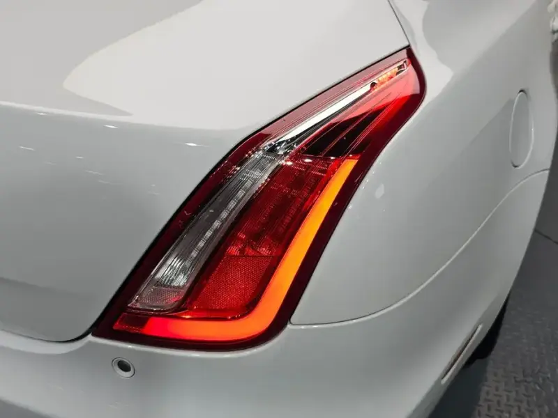 2019 Jaguar XJ с пробегом 87 336 км