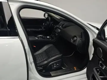 2019 Jaguar XJ с пробегом 87 336 км