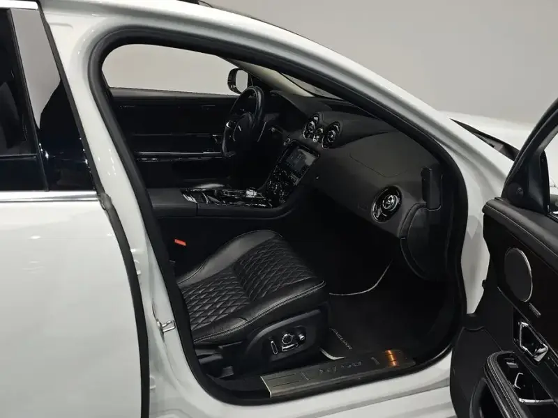 2019 Jaguar XJ с пробегом 87 336 км