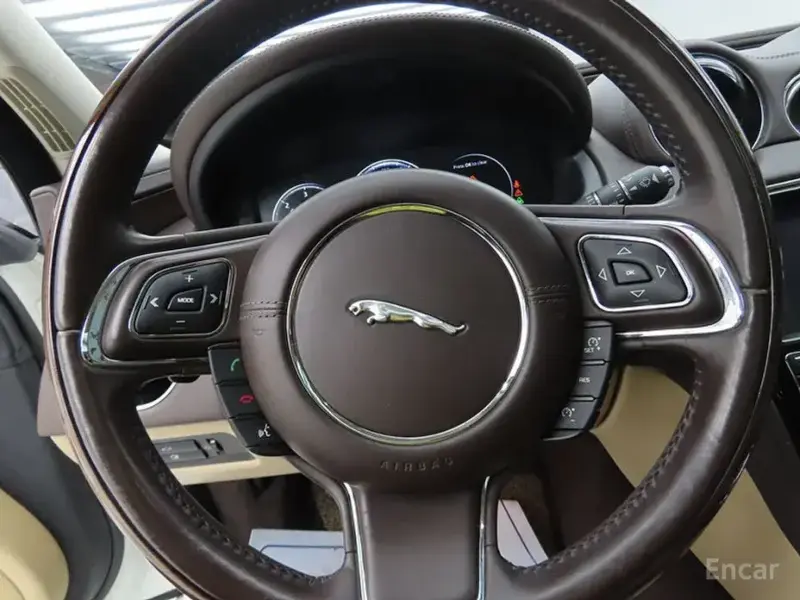 2016 Jaguar XJ с пробегом 177 583 км