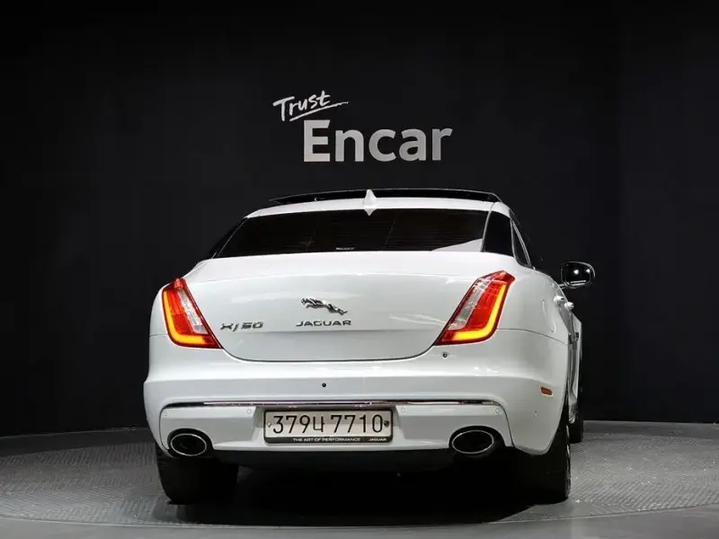 2019 Jaguar XJ с пробегом 117 495 км