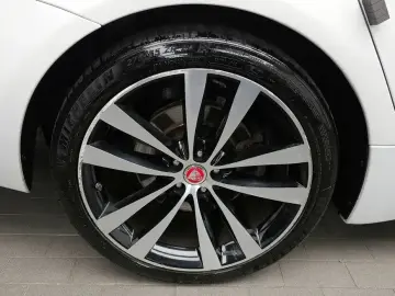 2019 Jaguar XJ с пробегом 117 495 км