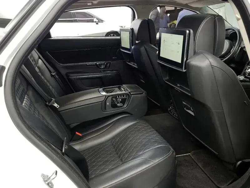 2019 Jaguar XJ с пробегом 117 495 км