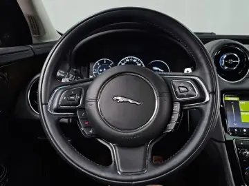 2019 Jaguar XJ с пробегом 117 495 км