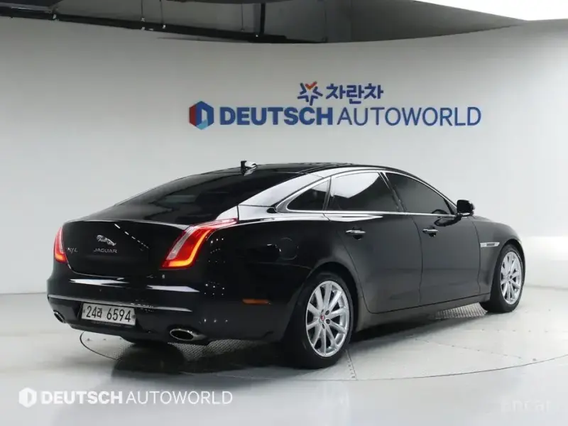 2016 Jaguar XJ с пробегом 103 999 км