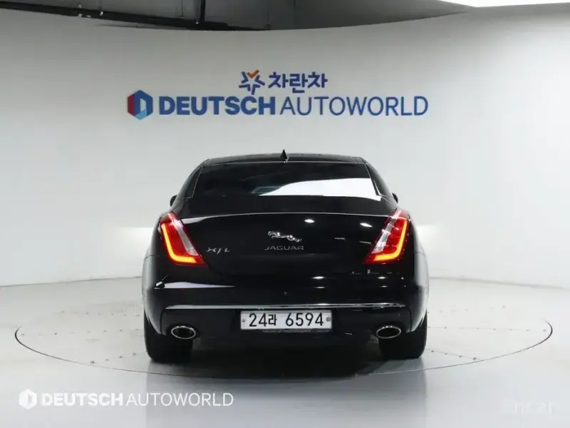 2016 Jaguar XJ с пробегом 103 999 км