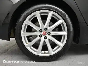 2016 Jaguar XJ с пробегом 103 999 км