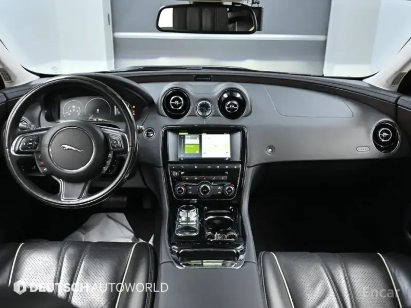 2016 Jaguar XJ с пробегом 103 999 км