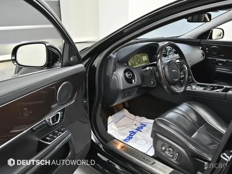 2016 Jaguar XJ с пробегом 103 999 км