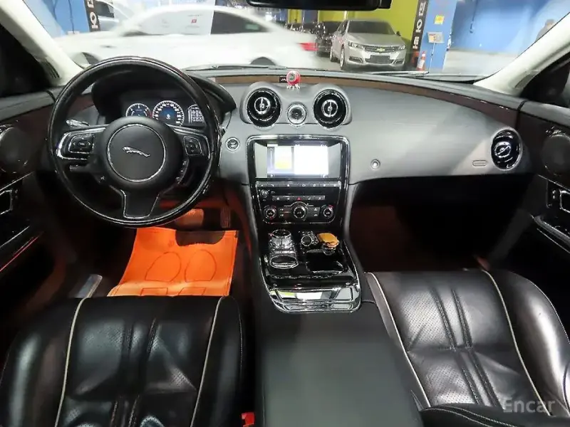 2016 Jaguar XJ с пробегом 175 000 км