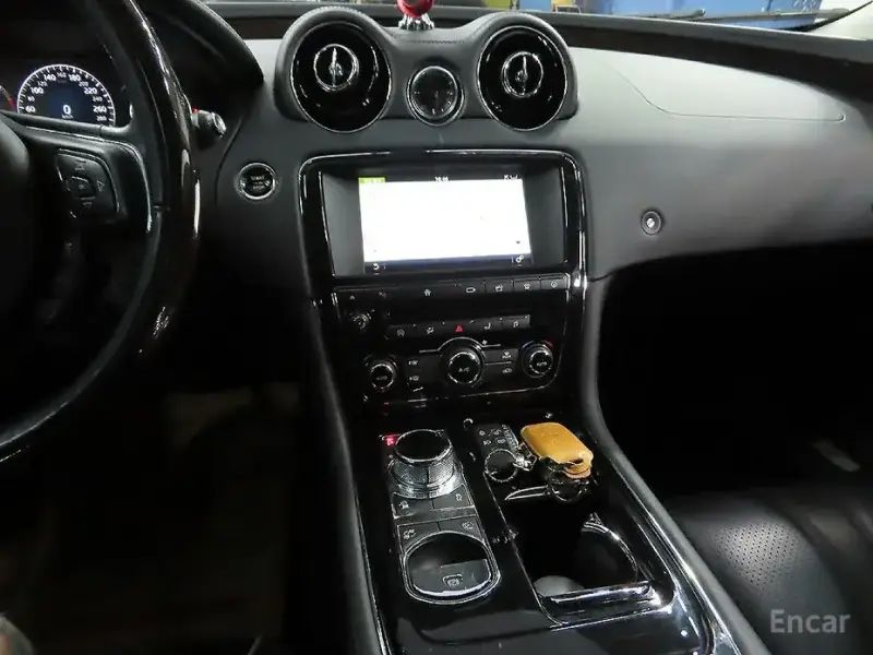 2016 Jaguar XJ с пробегом 175 000 км