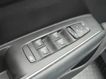 2022 Renault Samsung QM6 с пробегом 77 216 км