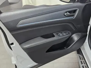 2021 Renault Samsung XM3 с пробегом 45 432 км