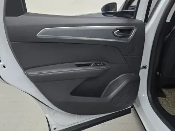2022 Renault Samsung XM3 с пробегом 37 446 км