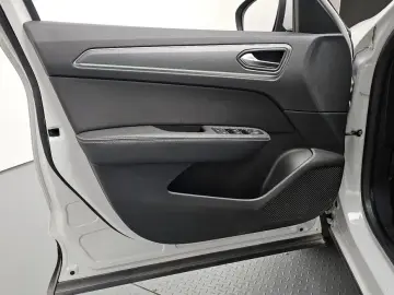 2021 Renault Samsung XM3 с пробегом 35 446 км