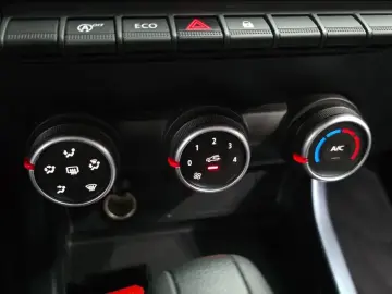 2021 Renault Samsung XM3 с пробегом 30 078 км