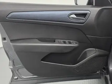 2021 Renault Samsung XM3 с пробегом 30 078 км