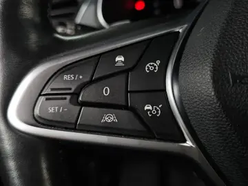 2022 Renault Samsung XM3 с пробегом 42 201 км