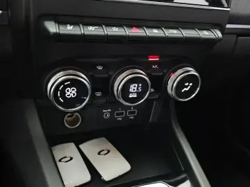 2022 Renault Samsung XM3 с пробегом 48 137 км