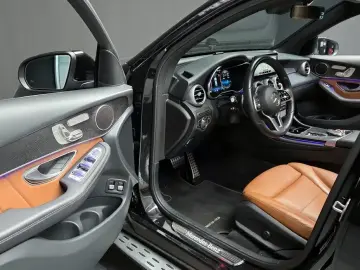 2021 Mercedes-Benz GLC с пробегом 63 466 км