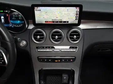 2021 Mercedes-Benz GLC с пробегом 63 466 км