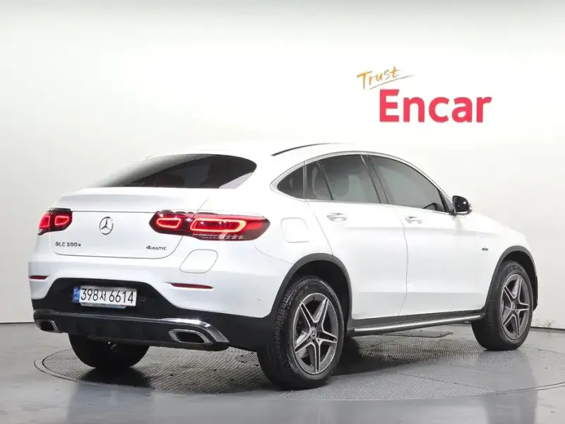 2021 Mercedes-Benz GLC с пробегом 66 121 км