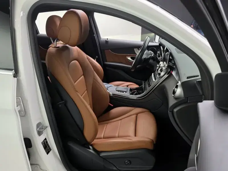 2021 Mercedes-Benz GLC с пробегом 66 121 км