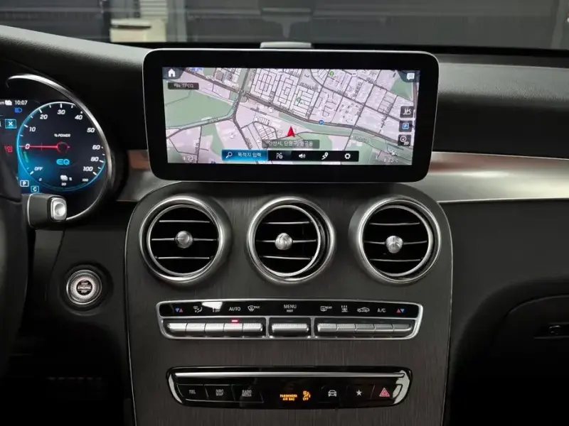 2021 Mercedes-Benz GLC с пробегом 66 121 км