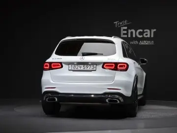 2021 Mercedes-Benz GLC с пробегом 63 035 км