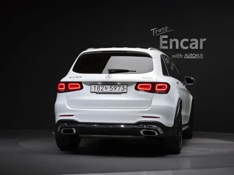 2021 Mercedes-Benz GLC с пробегом 63 035 км