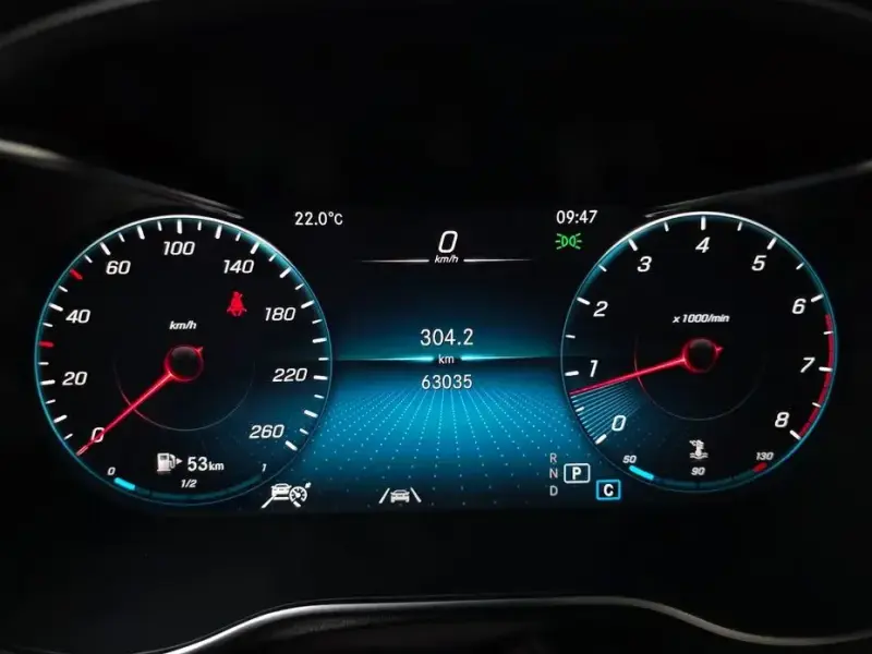 2021 Mercedes-Benz GLC с пробегом 63 035 км