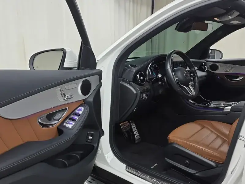 2021 Mercedes-Benz GLC с пробегом 63 035 км