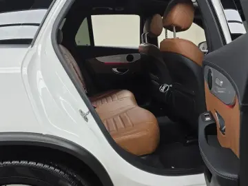 2021 Mercedes-Benz GLC с пробегом 63 035 км