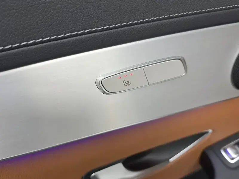 2021 Mercedes-Benz GLC с пробегом 63 035 км