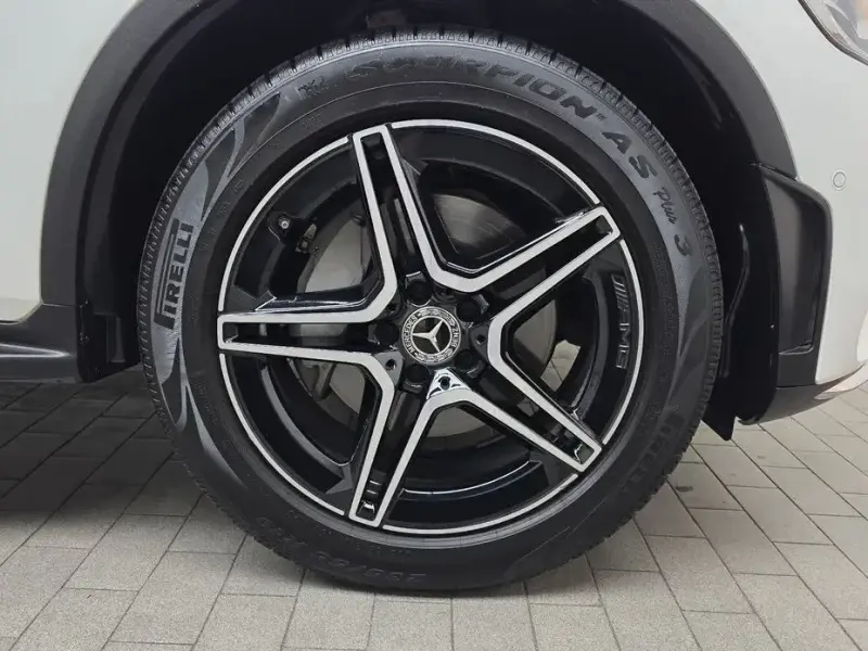 2021 Mercedes-Benz GLC с пробегом 63 035 км