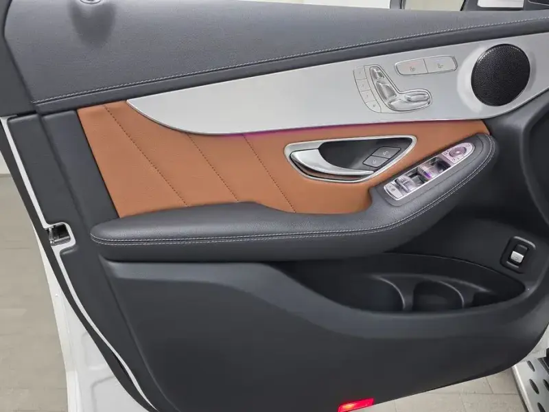 2021 Mercedes-Benz GLC с пробегом 63 035 км
