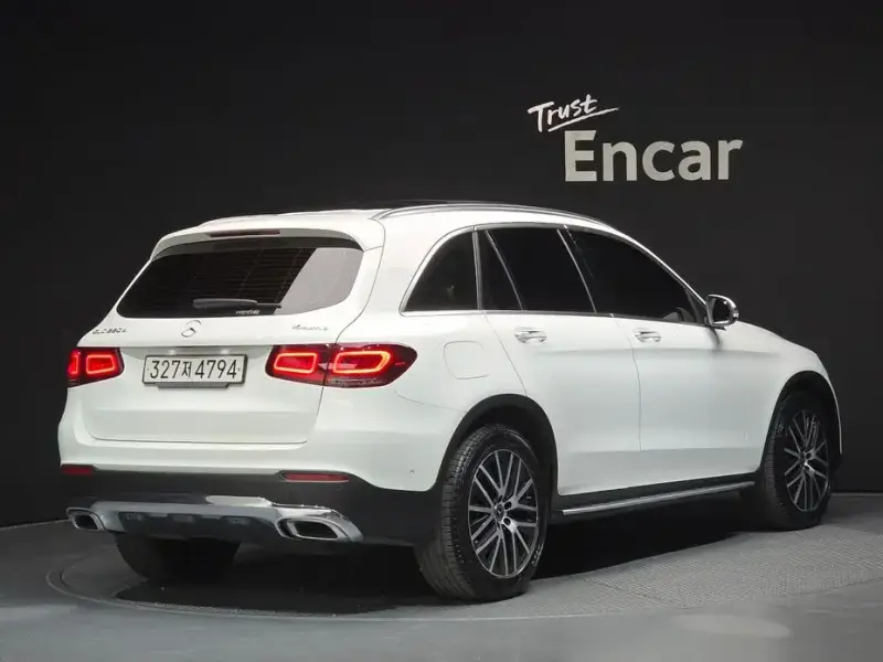 2021 Mercedes-Benz GLC с пробегом 68 745 км