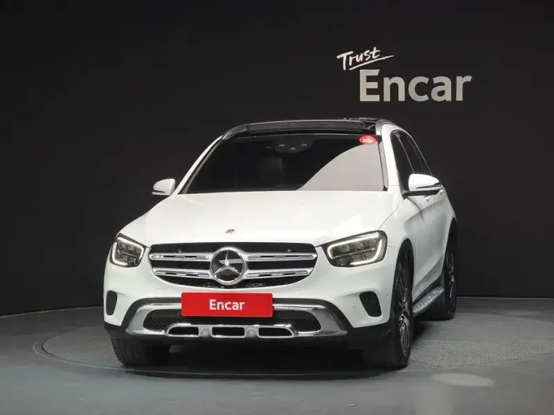2021 Mercedes-Benz GLC с пробегом 68 745 км
