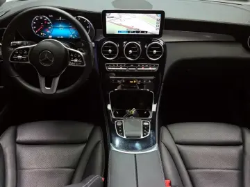 2021 Mercedes-Benz GLC с пробегом 68 745 км