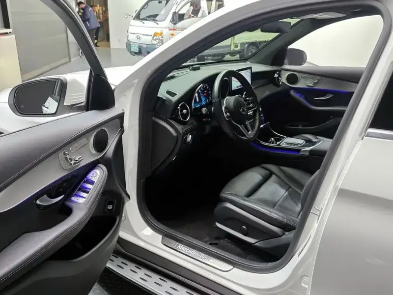 2021 Mercedes-Benz GLC с пробегом 68 745 км