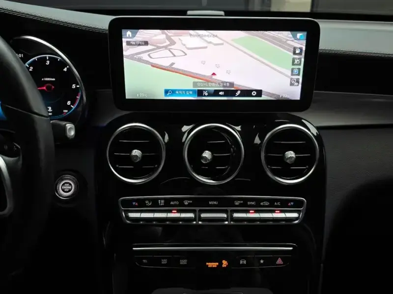2021 Mercedes-Benz GLC с пробегом 68 745 км