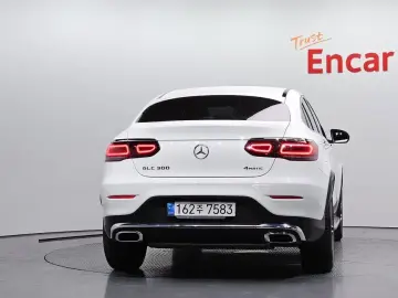 2021 Mercedes-Benz GLC с пробегом 66 199 км