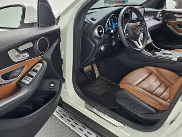 2021 Mercedes-Benz GLC с пробегом 66 199 км