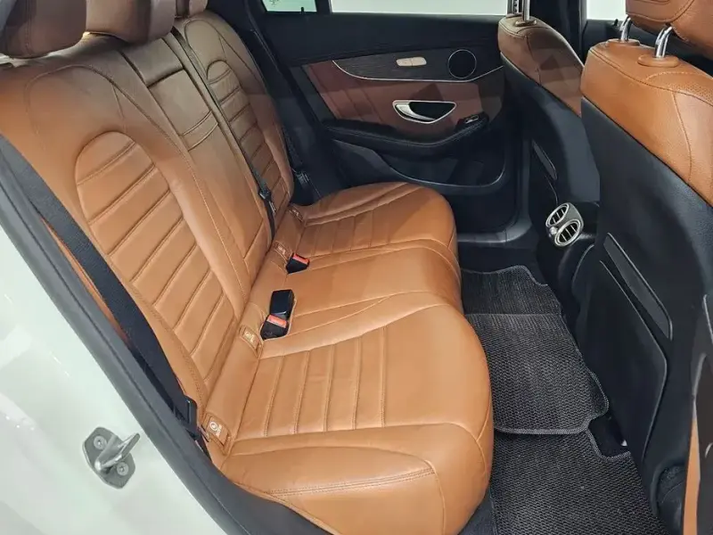 2021 Mercedes-Benz GLC с пробегом 66 199 км