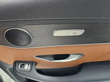 2021 Mercedes-Benz GLC с пробегом 66 199 км