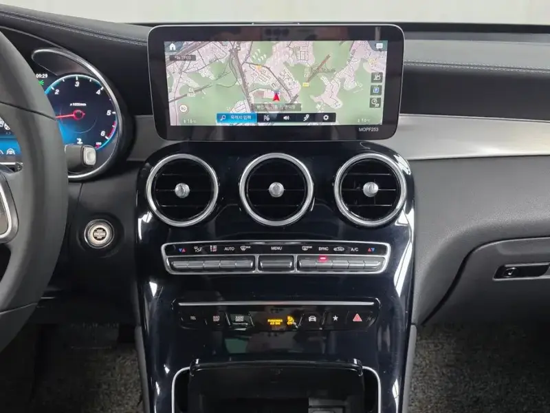 2021 Mercedes-Benz GLC с пробегом 81 462 км
