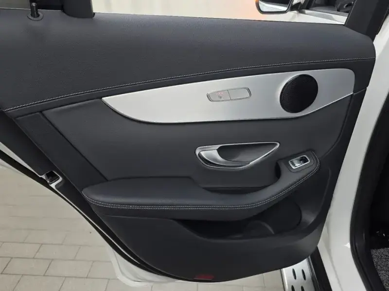 2021 Mercedes-Benz GLC с пробегом 81 462 км